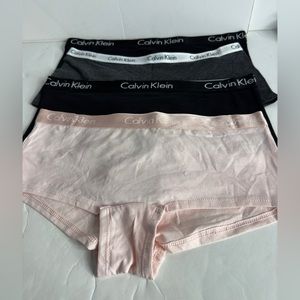 NWOT 4Pcs Calvin Klein women’s underwears size small